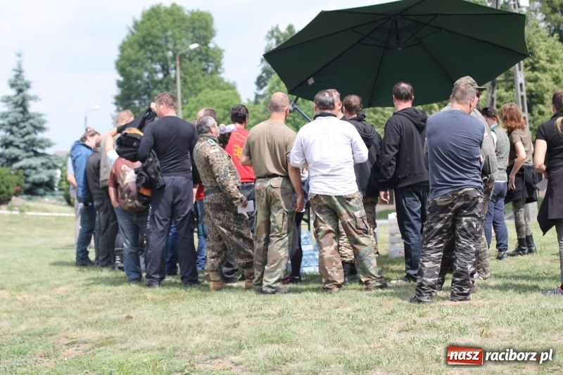 Zdjęcie w galerii na portalu naszraciborz.pl: Oldtimery zjechały dziś do Krzyżanowic  wiadomości z regionu