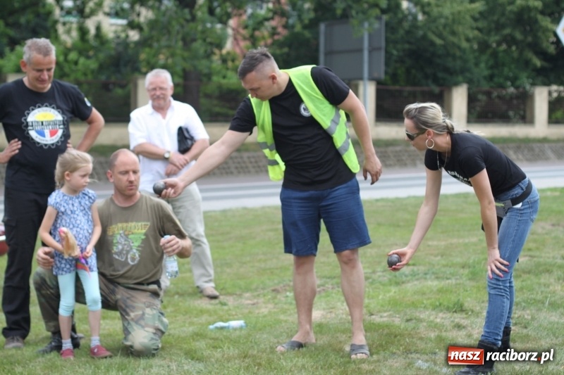 Zdjęcie w galerii na portalu naszraciborz.pl: Oldtimery zjechały dziś do Krzyżanowic  wiadomości z regionu