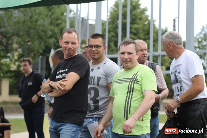 Zdjęcie w galerii na portalu naszraciborz.pl: Oldtimery zjechały dziś do Krzyżanowic  wiadomości z regionu