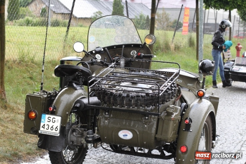 Zdjęcie w galerii na portalu naszraciborz.pl: Oldtimery zjechały dziś do Krzyżanowic  wiadomości z regionu