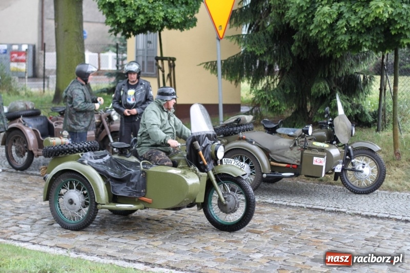 Zdjęcie w galerii na portalu naszraciborz.pl: Oldtimery zjechały dziś do Krzyżanowic  wiadomości z regionu