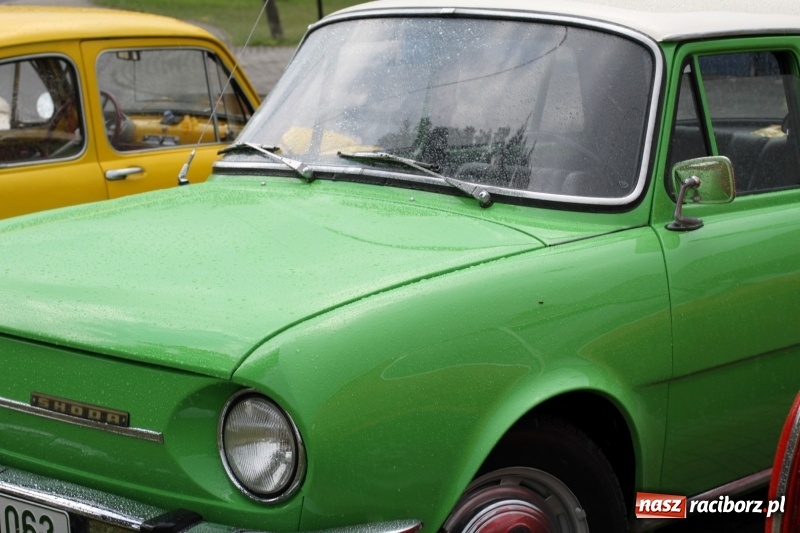 Zdjęcie w galerii na portalu naszraciborz.pl: Oldtimery zjechały dziś do Krzyżanowic  wiadomości z regionu