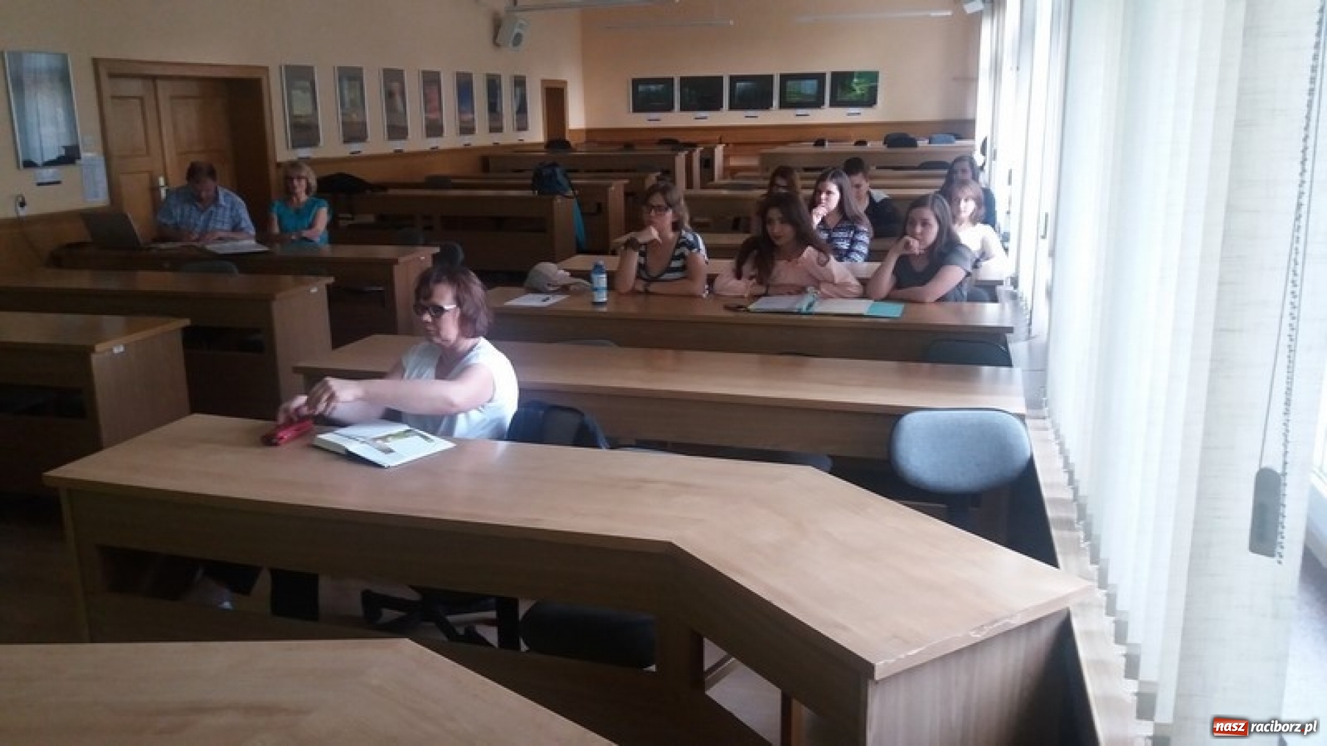 Zdjęcie w galerii na portalu naszraciborz.pl: W PTP o szkole przyjaznej mózgowi  wiadomości z regionu