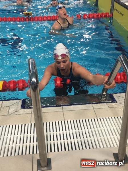 Zdjęcie w galerii na portalu naszraciborz.pl: Pływanie. Dobry start pływaków Lidze SMS-ów  wiadomości z regionu