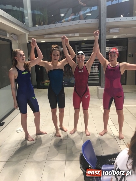 Zdjęcie w galerii na portalu naszraciborz.pl: Pływanie. Dobry start pływaków Lidze SMS-ów  wiadomości z regionu