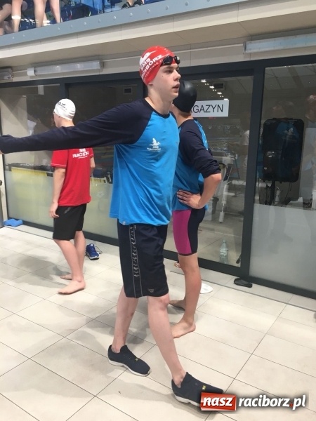 Zdjęcie w galerii na portalu naszraciborz.pl: Pływanie. Dobry start pływaków Lidze SMS-ów  wiadomości z regionu