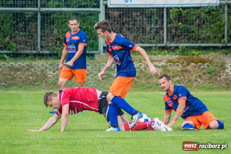 Zdjęcie w galerii na portalu naszraciborz.pl: Niezawodny Bronek Kłosek utarł Górkom Śląskim nosek wiadomości z regionu