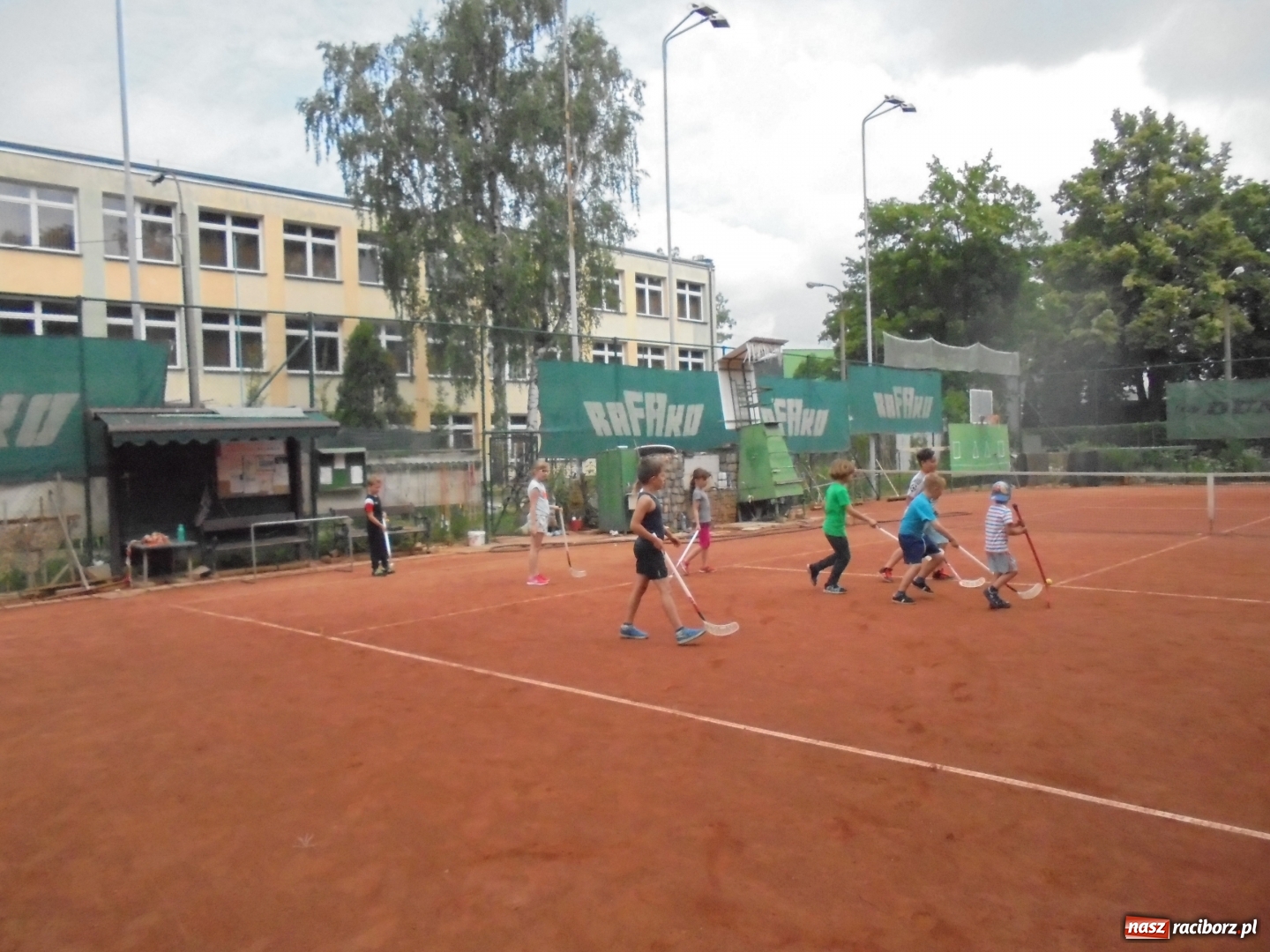 Zdjęcie w galerii na portalu naszraciborz.pl: Sportowy Dzień Dziecka na kortach Rafako wiadomości z regionu