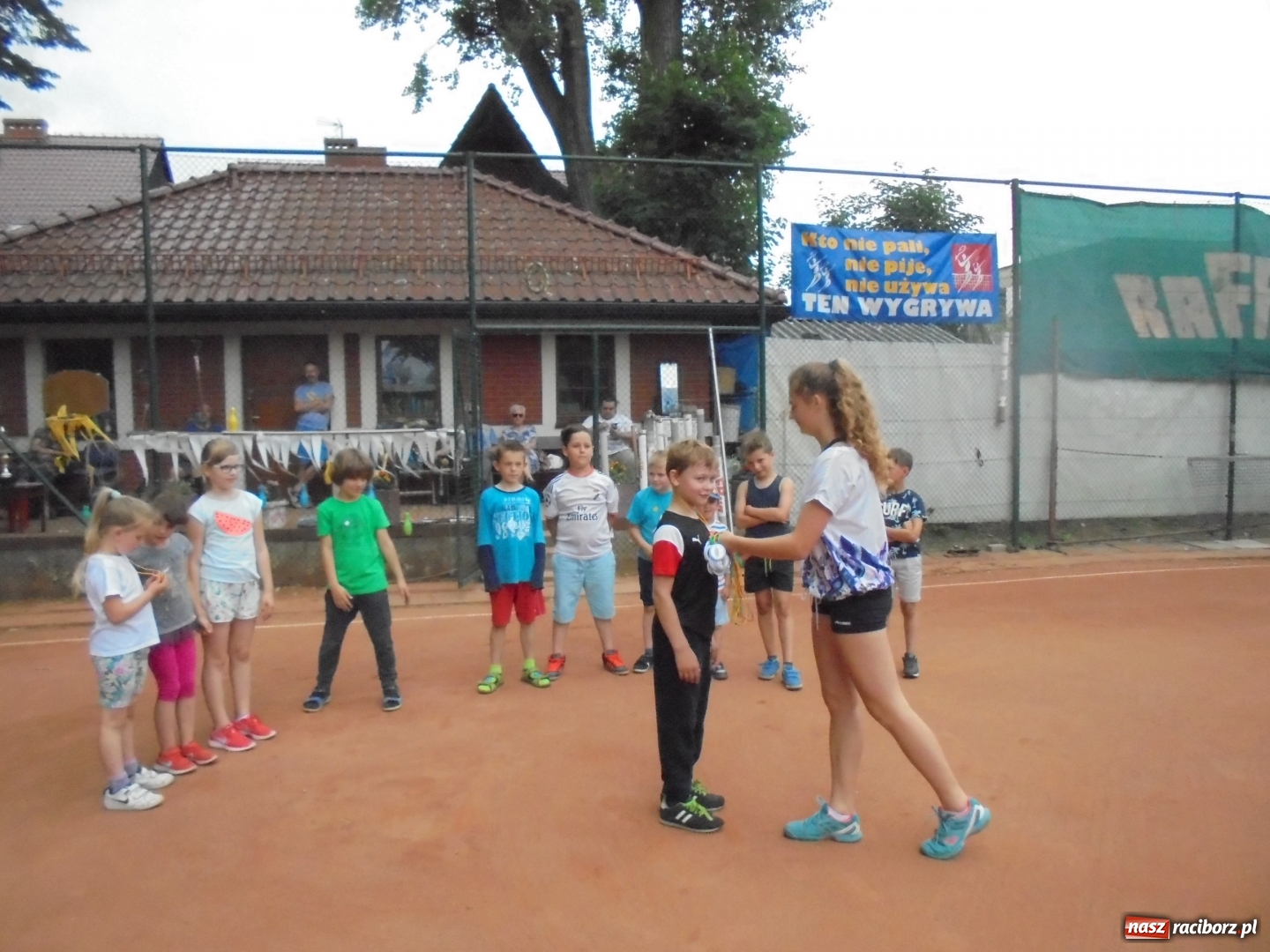 Zdjęcie w galerii na portalu naszraciborz.pl: Sportowy Dzień Dziecka na kortach Rafako wiadomości z regionu