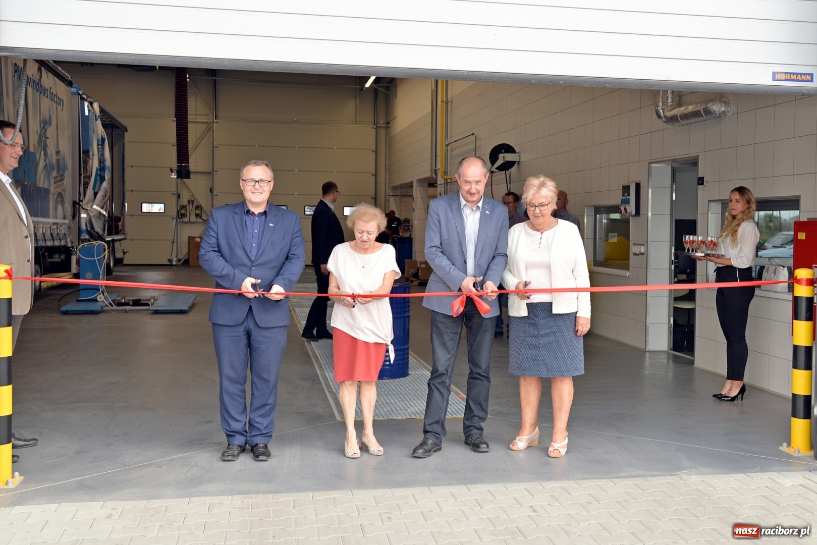 Zdjęcie w galerii na portalu naszraciborz.pl: W Eko-Oknach zadbają o swoje auta od A do Z wiadomości z regionu