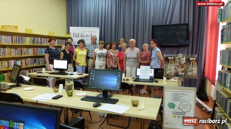 Zdjęcie w galerii na portalu naszraciborz.pl: W raciborskiej bibliotece zakończył się kurs dotyczący finansów wiadomości z regionu