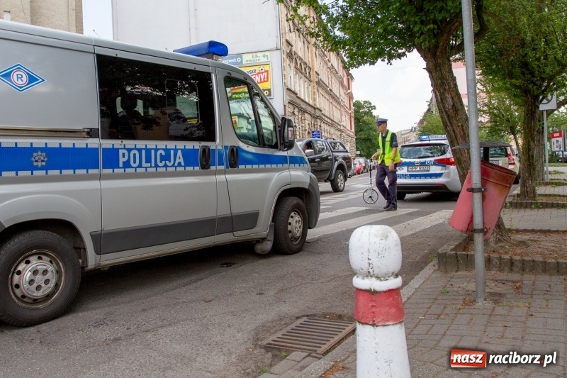 Zdjęcie w galerii na portalu naszraciborz.pl: Potrącenie na skrzyżowaniu Opawska-Staszica wiadomości z regionu