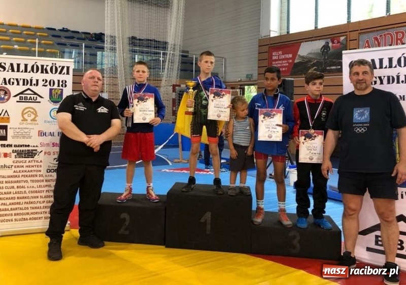 Zdjęcie w galerii na portalu naszraciborz.pl: Zapaśnicy Unii Racibórz z medalami podczas zawodów na Słowacji wiadomości z regionu
