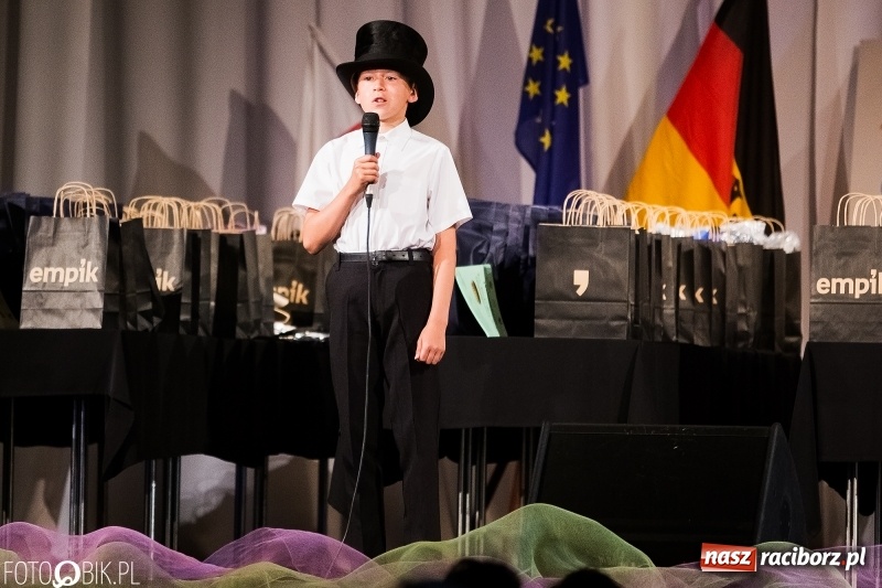 Zdjęcie w galerii na portalu naszraciborz.pl: Uroczysta gala wręczenia nagród dla laureatów olimpiad i konkursów języka niemieckiego wiadomości z regionu