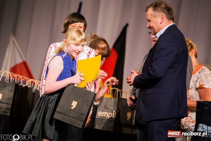 Zdjęcie w galerii na portalu naszraciborz.pl: Uroczysta gala wręczenia nagród dla laureatów olimpiad i konkursów języka niemieckiego wiadomości z regionu
