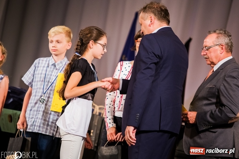 Zdjęcie w galerii na portalu naszraciborz.pl: Uroczysta gala wręczenia nagród dla laureatów olimpiad i konkursów języka niemieckiego wiadomości z regionu