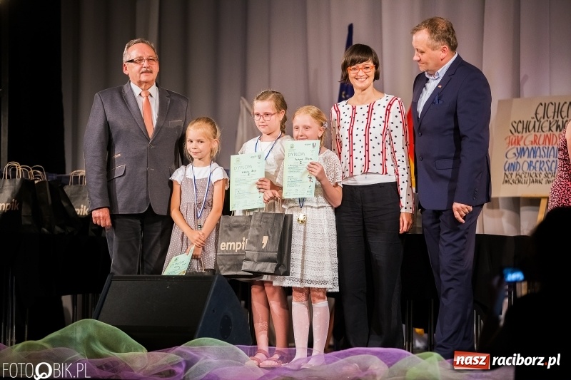 Zdjęcie w galerii na portalu naszraciborz.pl: Uroczysta gala wręczenia nagród dla laureatów olimpiad i konkursów języka niemieckiego wiadomości z regionu