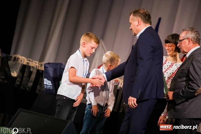 Zdjęcie w galerii na portalu naszraciborz.pl: Uroczysta gala wręczenia nagród dla laureatów olimpiad i konkursów języka niemieckiego wiadomości z regionu