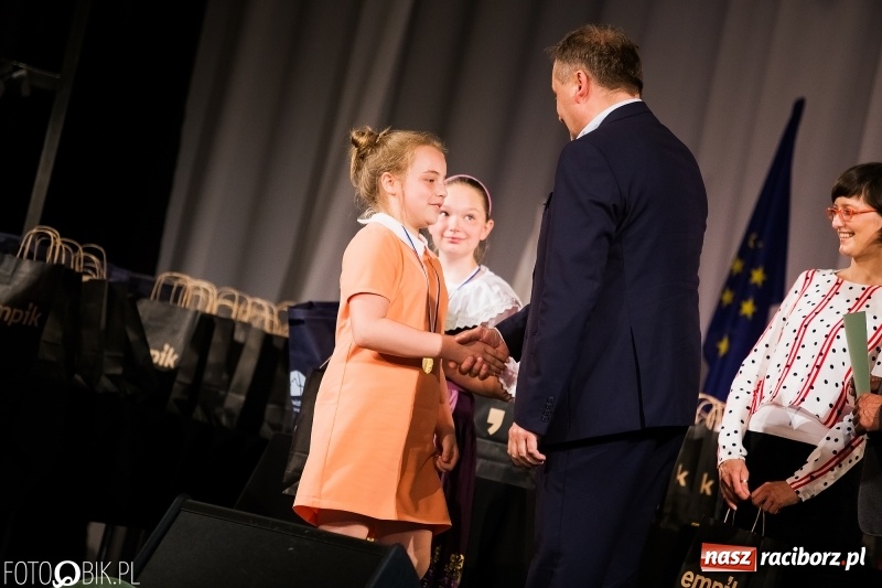 Zdjęcie w galerii na portalu naszraciborz.pl: Uroczysta gala wręczenia nagród dla laureatów olimpiad i konkursów języka niemieckiego wiadomości z regionu