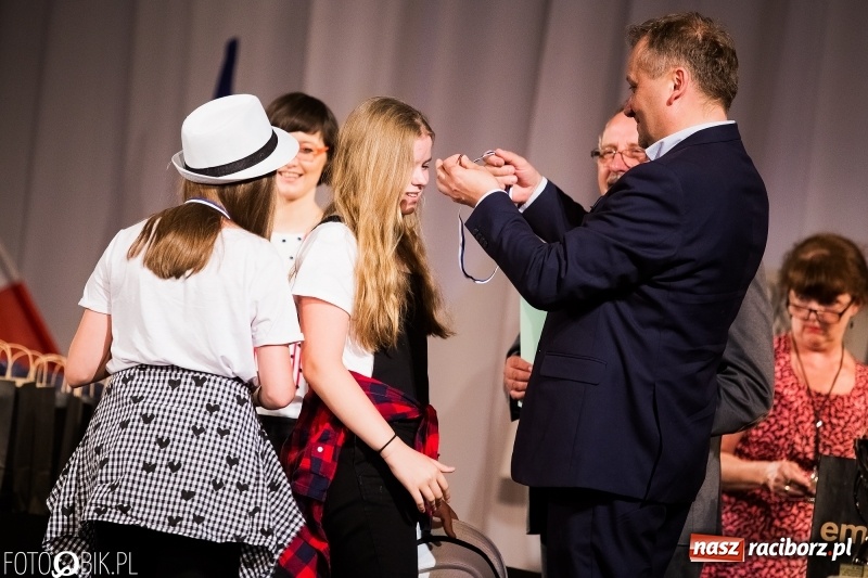 Zdjęcie w galerii na portalu naszraciborz.pl: Uroczysta gala wręczenia nagród dla laureatów olimpiad i konkursów języka niemieckiego wiadomości z regionu