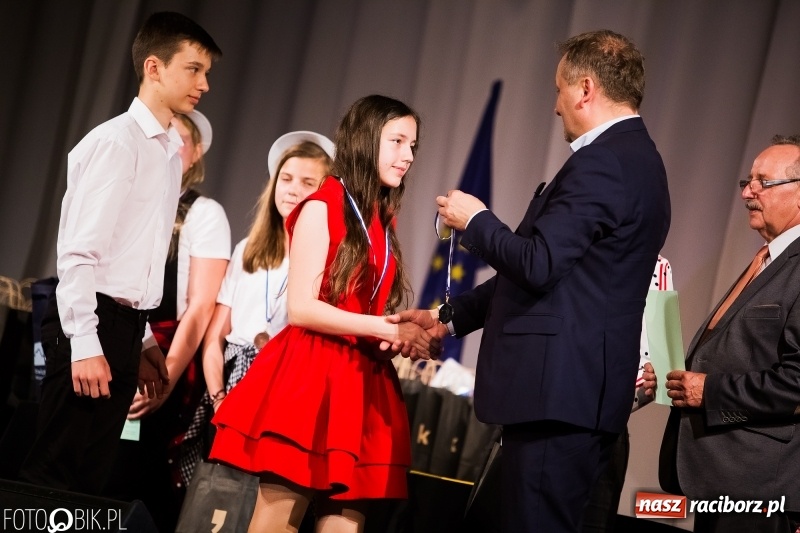 Zdjęcie w galerii na portalu naszraciborz.pl: Uroczysta gala wręczenia nagród dla laureatów olimpiad i konkursów języka niemieckiego wiadomości z regionu