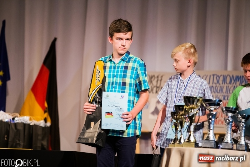 Zdjęcie w galerii na portalu naszraciborz.pl: Uroczysta gala wręczenia nagród dla laureatów olimpiad i konkursów języka niemieckiego wiadomości z regionu