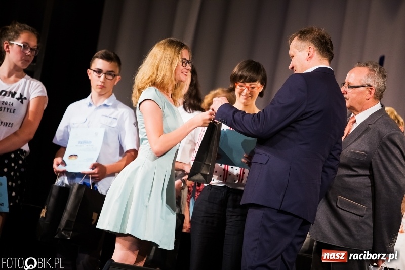 Zdjęcie w galerii na portalu naszraciborz.pl: Uroczysta gala wręczenia nagród dla laureatów olimpiad i konkursów języka niemieckiego wiadomości z regionu