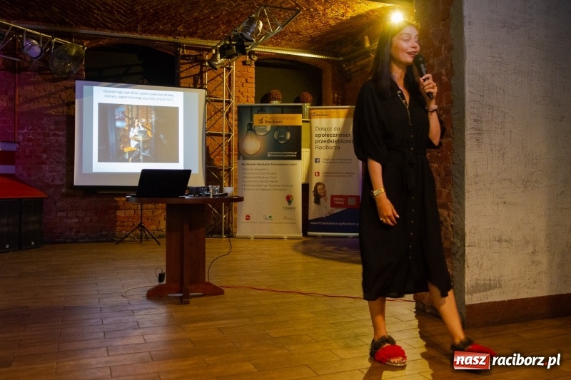 Zdjęcie w galerii na portalu naszraciborz.pl: Ścieżki do własnego biznesu. Doradczyni prezydenta Biedronia o startupach w Raciborzu  wiadomości z regionu