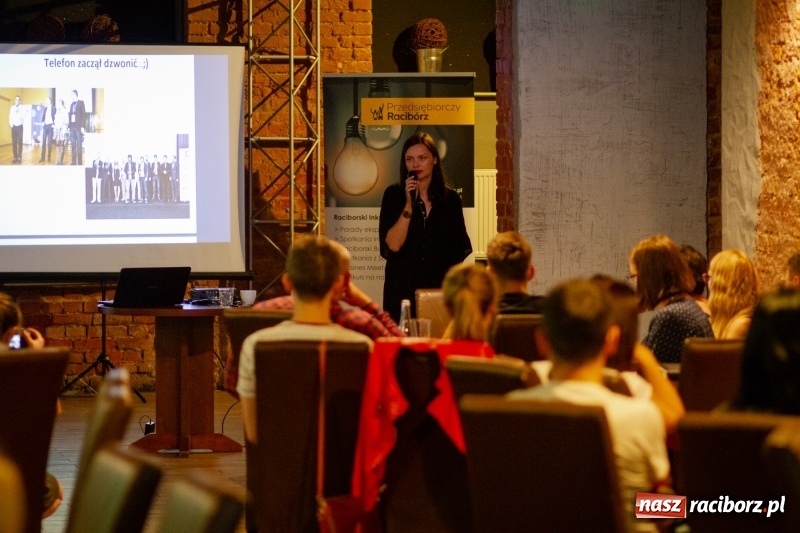 Zdjęcie w galerii na portalu naszraciborz.pl: Ścieżki do własnego biznesu. Doradczyni prezydenta Biedronia o startupach w Raciborzu  wiadomości z regionu