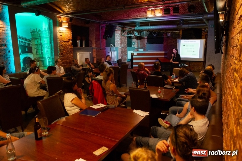 Zdjęcie w galerii na portalu naszraciborz.pl: Ścieżki do własnego biznesu. Doradczyni prezydenta Biedronia o startupach w Raciborzu  wiadomości z regionu