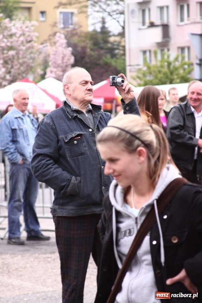 Zdjęcie w galerii na portalu naszraciborz.pl: Majówka z Maleńczukiem  wiadomości z regionu