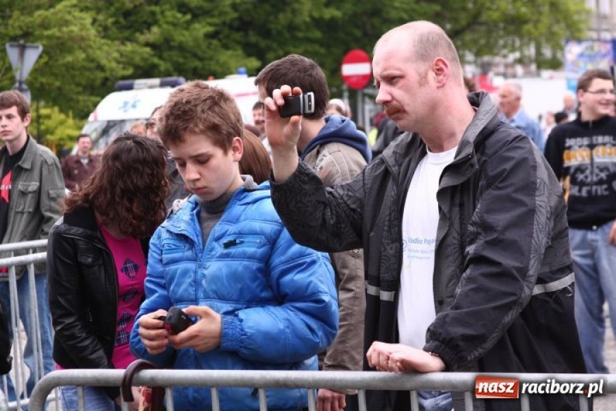 Zdjęcie w galerii na portalu naszraciborz.pl: Majówka z Maleńczukiem  wiadomości z regionu