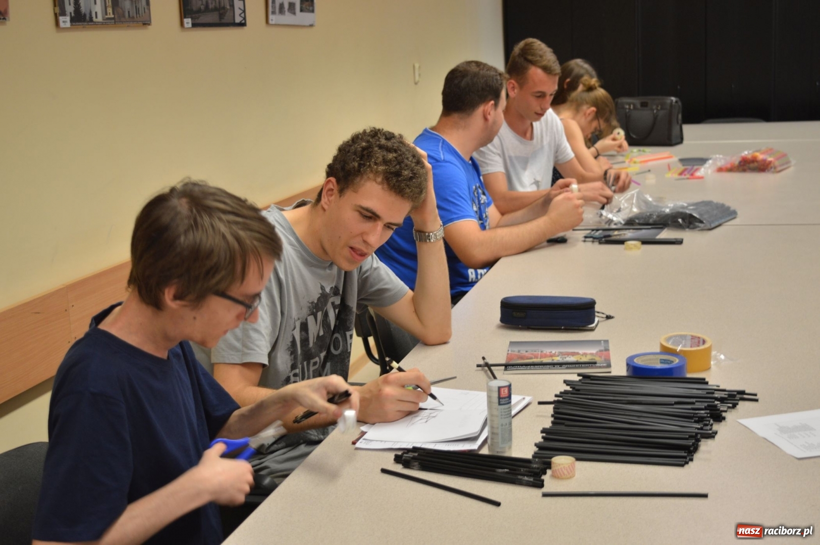 Zdjęcie w galerii na portalu naszraciborz.pl: Tak przebiegały warsztaty przygotowawcze na studia architektoniczne w Raciborzu  wiadomości z regionu