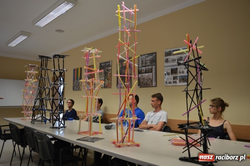 Zdjęcie w galerii na portalu naszraciborz.pl: Tak przebiegały warsztaty przygotowawcze na studia architektoniczne w Raciborzu  wiadomości z regionu