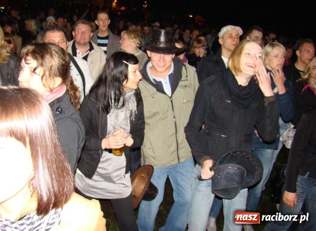 Zdjęcie w galerii na portalu naszraciborz.pl: Thomas Anders rozgrzał publiczność wiadomości z regionu