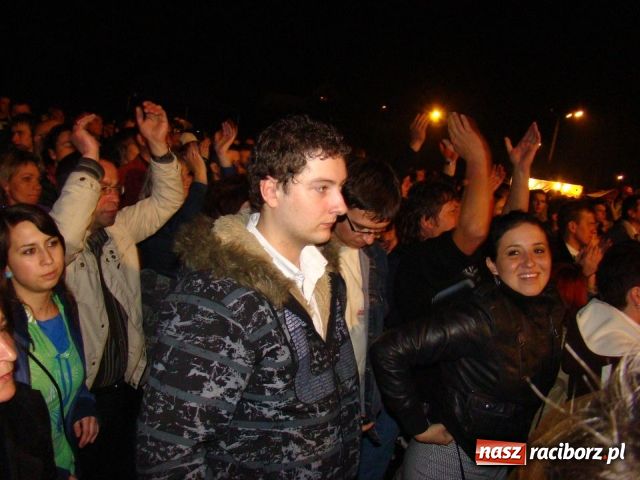 Zdjęcie w galerii na portalu naszraciborz.pl: Thomas Anders rozgrzał publiczność wiadomości z regionu