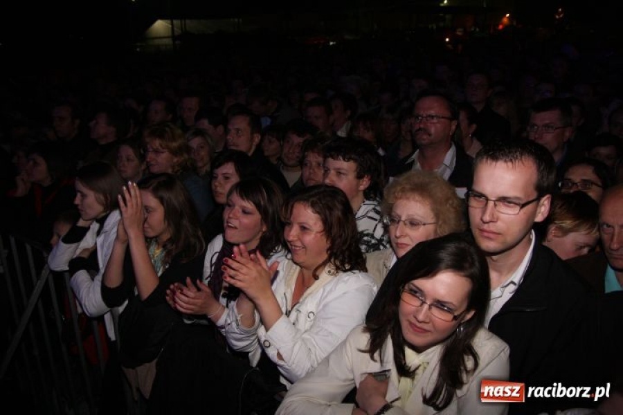 Zdjęcie w galerii na portalu naszraciborz.pl: Thomas Anders rozgrzał publiczność wiadomości z regionu