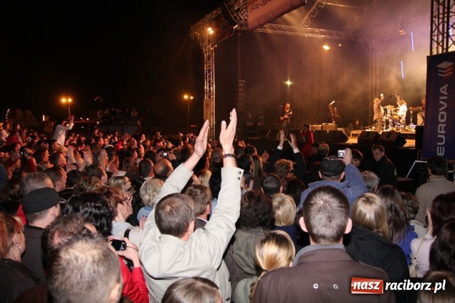 Zdjęcie w galerii na portalu naszraciborz.pl: Thomas Anders rozgrzał publiczność wiadomości z regionu