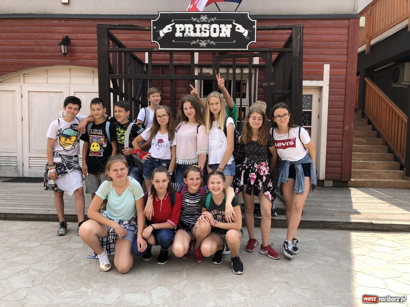 Zdjęcie w galerii na portalu naszraciborz.pl: Uczniowie klasy 6a z SP 1 z nagrodą w ogólnopolskim konkursie wiadomości z regionu