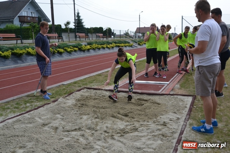 Zdjęcie w galerii na portalu naszraciborz.pl: Międzynarodowa Olimpiada Sportowa w Bieńkowicach wiadomości z regionu