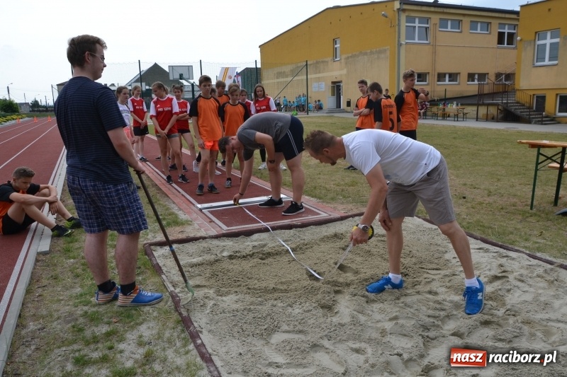 Zdjęcie w galerii na portalu naszraciborz.pl: Międzynarodowa Olimpiada Sportowa w Bieńkowicach wiadomości z regionu