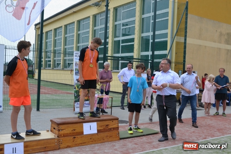 Zdjęcie w galerii na portalu naszraciborz.pl: Międzynarodowa Olimpiada Sportowa w Bieńkowicach wiadomości z regionu