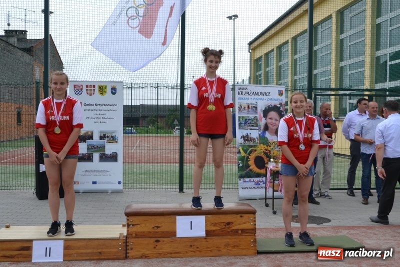 Zdjęcie w galerii na portalu naszraciborz.pl: Międzynarodowa Olimpiada Sportowa w Bieńkowicach wiadomości z regionu
