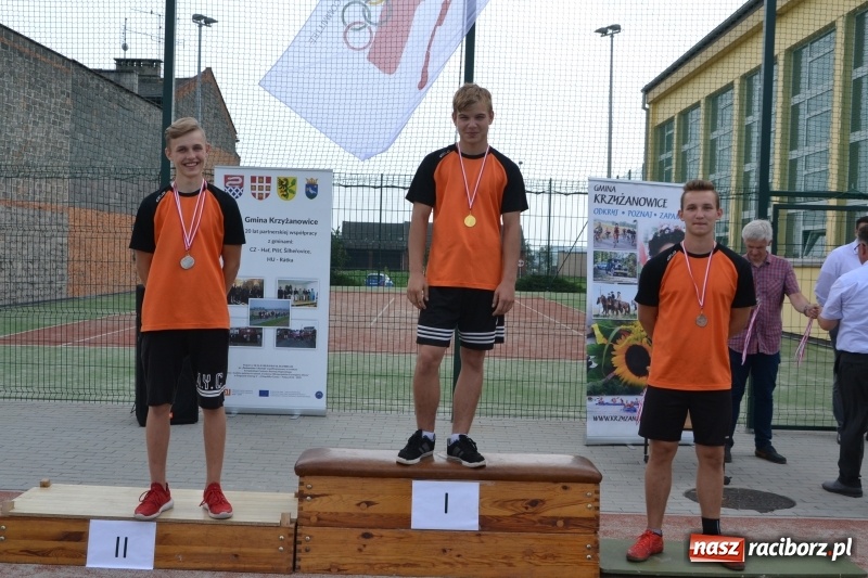 Zdjęcie w galerii na portalu naszraciborz.pl: Międzynarodowa Olimpiada Sportowa w Bieńkowicach wiadomości z regionu