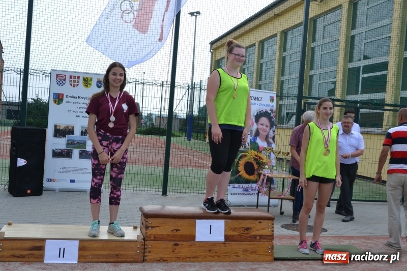 Zdjęcie w galerii na portalu naszraciborz.pl: Międzynarodowa Olimpiada Sportowa w Bieńkowicach wiadomości z regionu