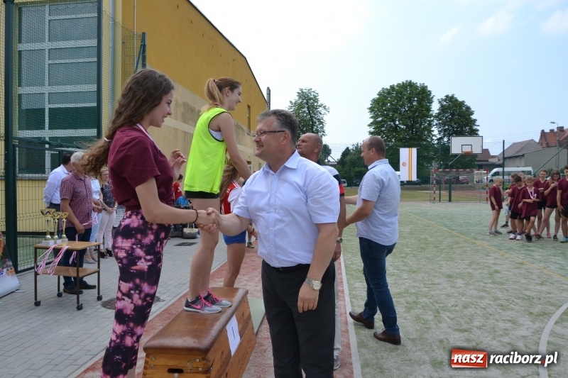 Zdjęcie w galerii na portalu naszraciborz.pl: Międzynarodowa Olimpiada Sportowa w Bieńkowicach wiadomości z regionu