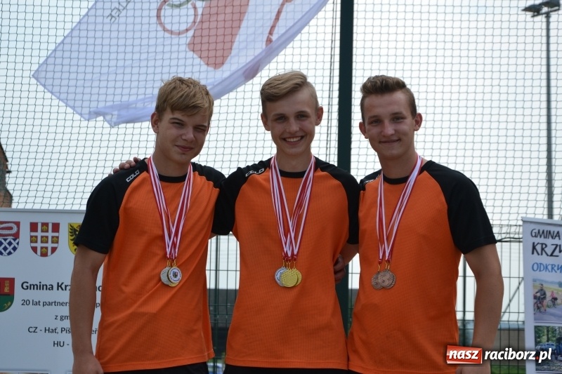 Zdjęcie w galerii na portalu naszraciborz.pl: Międzynarodowa Olimpiada Sportowa w Bieńkowicach wiadomości z regionu