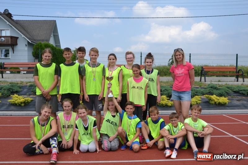 Zdjęcie w galerii na portalu naszraciborz.pl: Międzynarodowa Olimpiada Sportowa w Bieńkowicach wiadomości z regionu