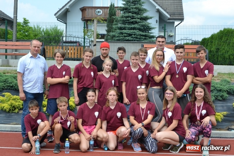 Zdjęcie w galerii na portalu naszraciborz.pl: Międzynarodowa Olimpiada Sportowa w Bieńkowicach wiadomości z regionu