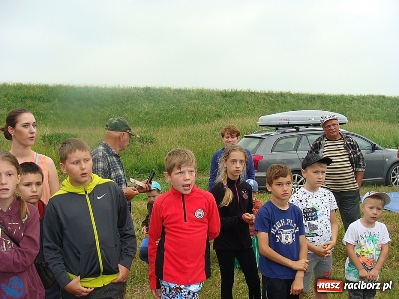 Zdjęcie w galerii na portalu naszraciborz.pl: Wędkarski Dzień Dziecka na łowisku Łęg wiadomości z regionu